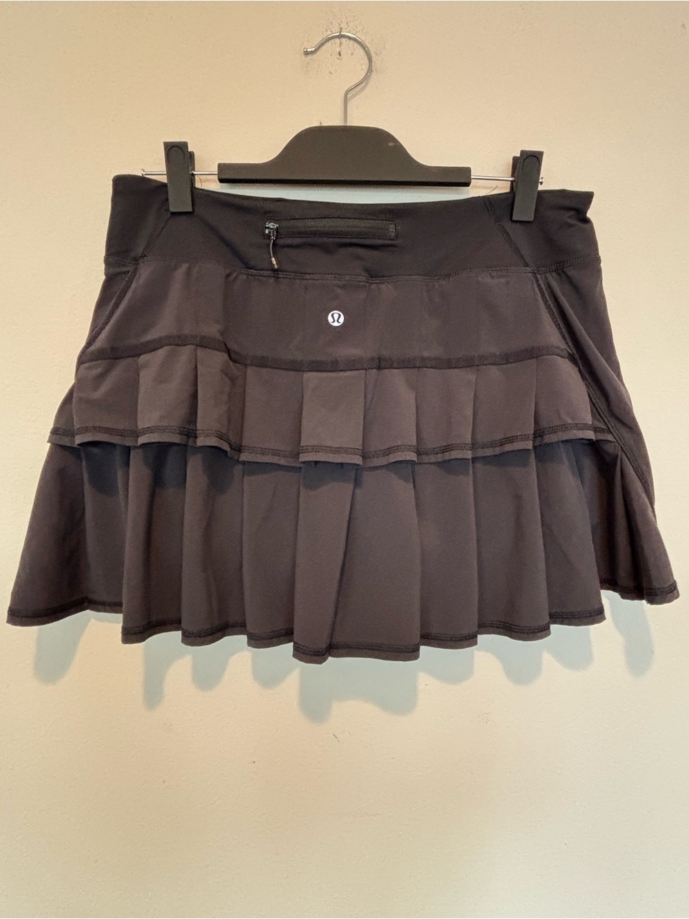 lululemon athletica Black Circle Tennis Skirt - Picture 2 of 5
